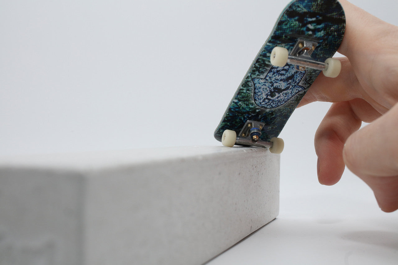 Vitium Concrete Ledge
